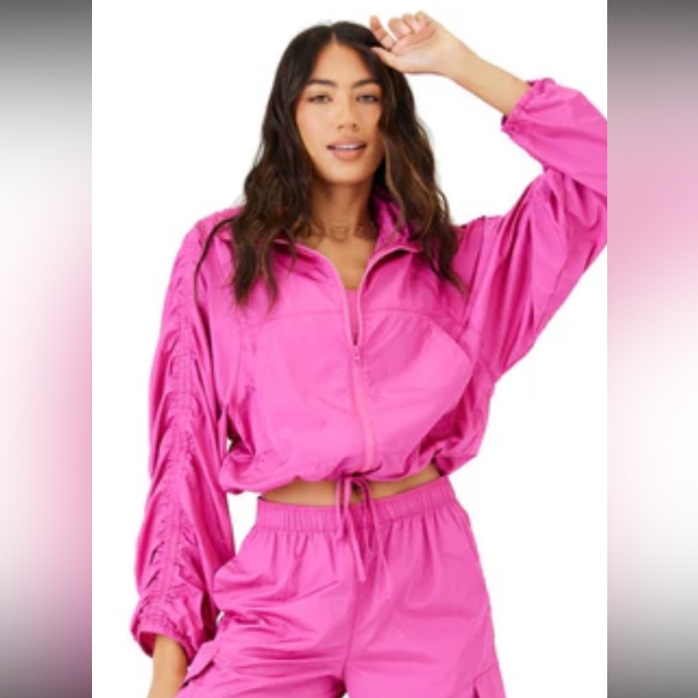 Onzie Pink Parachute Jacket size s/m, like new